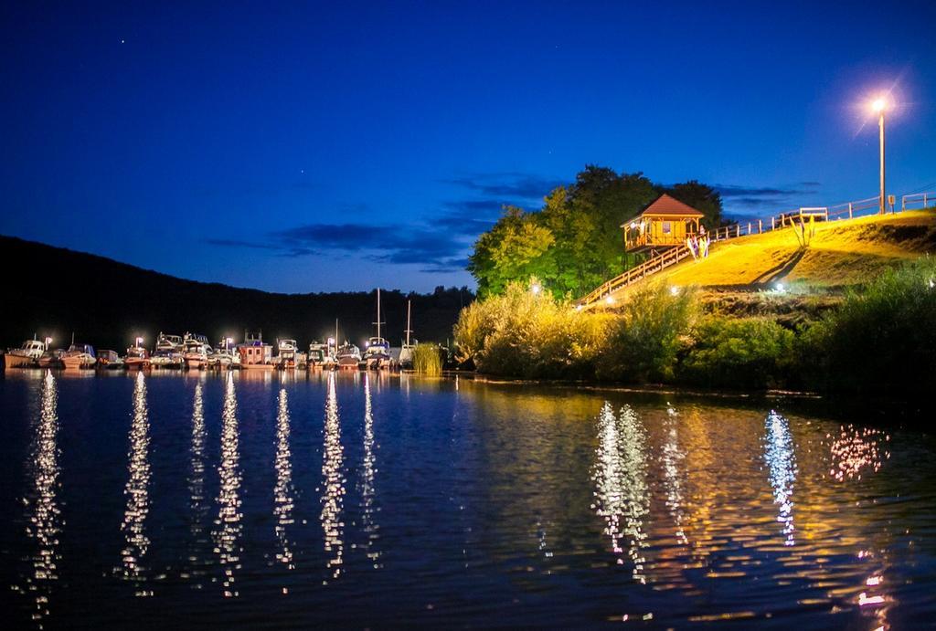 Hotel Yacht Club Mayak Dnistrivka Δωμάτιο φωτογραφία